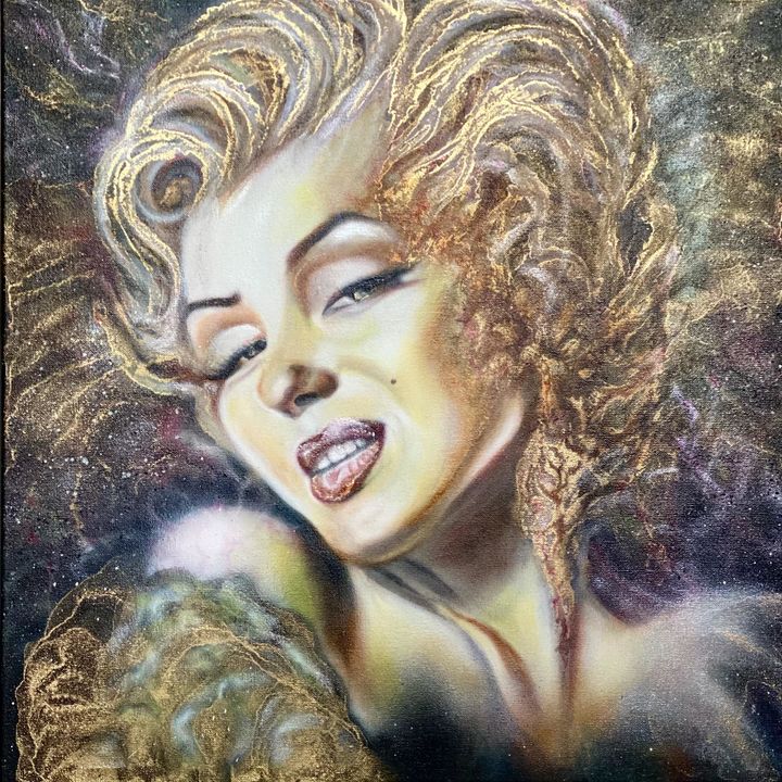 «The seductive charm of Marlene Monroe»
